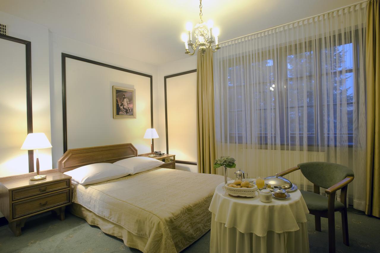 Hotel "Zajazd Napoleonski" Warsaw Phòng bức ảnh