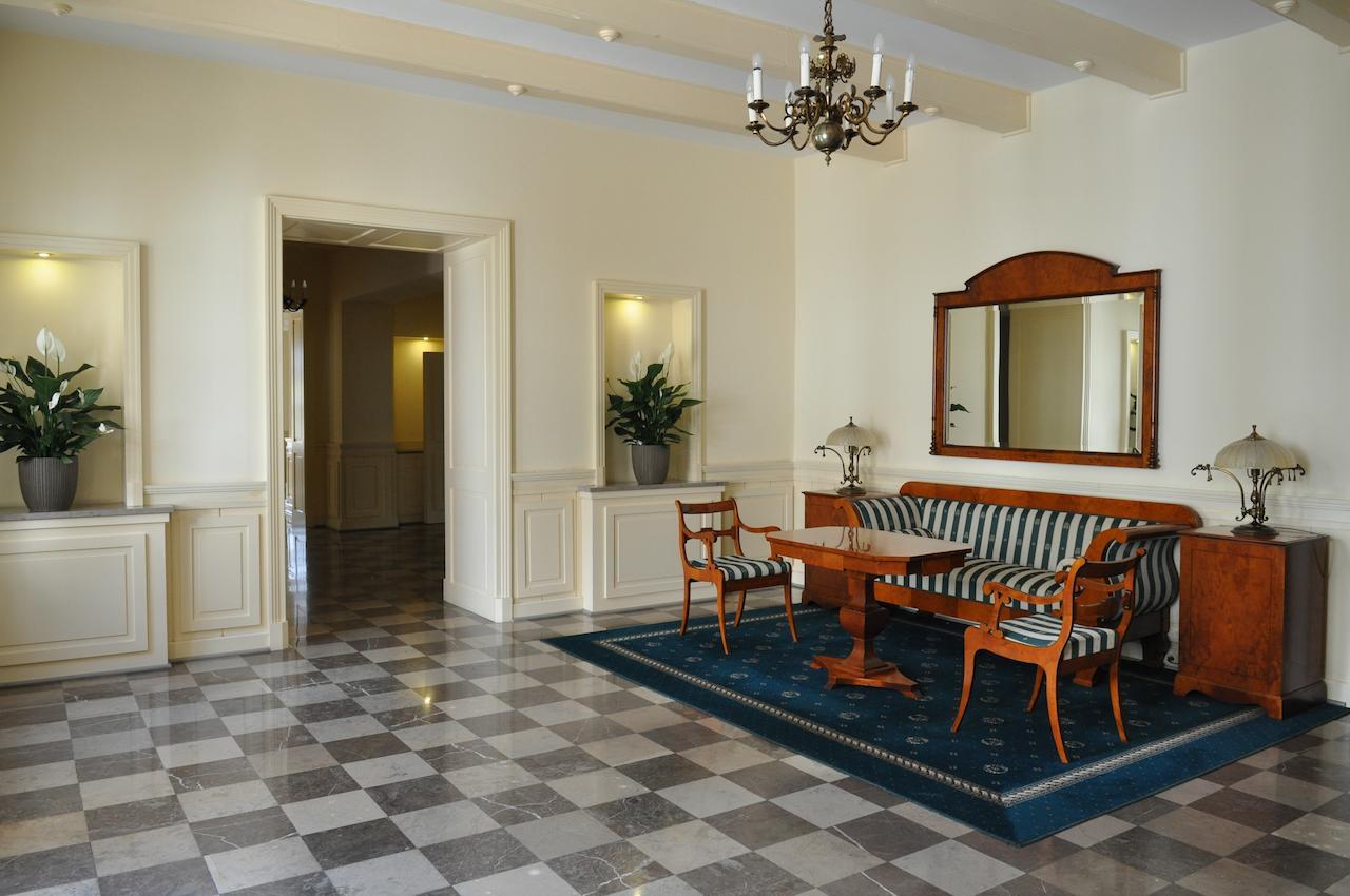 Hotel "Zajazd Napoleonski" Warsaw Ngoại thất bức ảnh