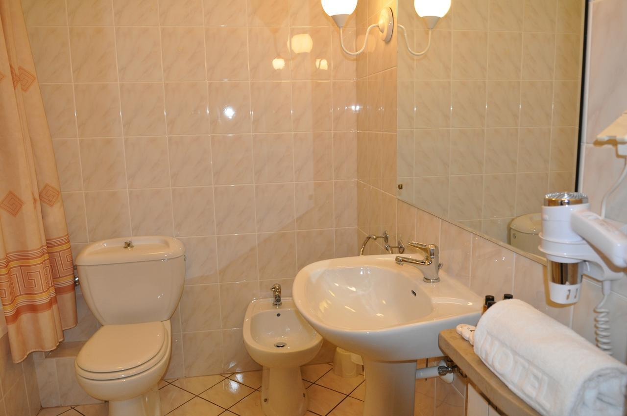 Hotel "Zajazd Napoleonski" Warsaw Phòng bức ảnh